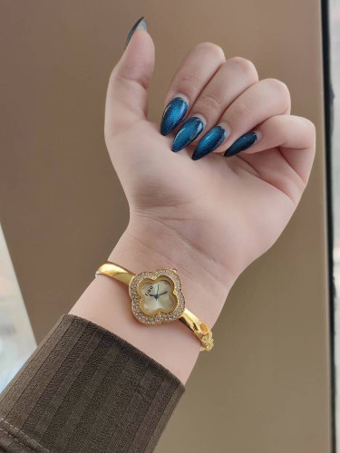 ساعت النگویی زنانه