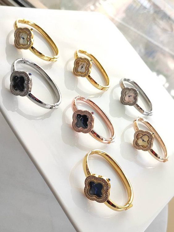 ساعت النگویی زنانه