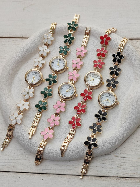 ساعت ظرفیت دخترانه