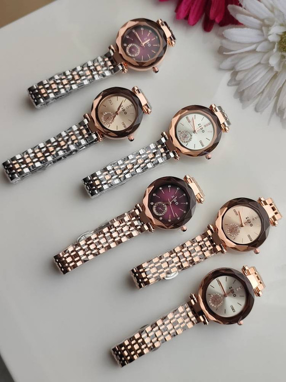 ساعت شیشه تراش زنانه