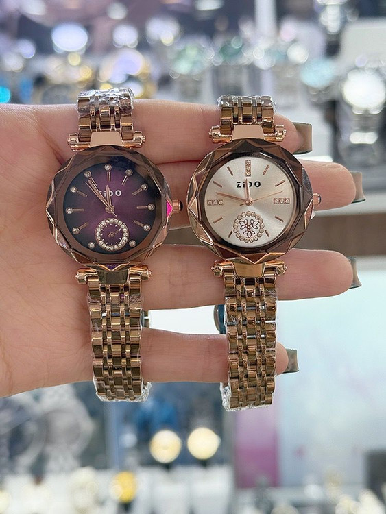 ساعت شیشه تراش زنانه