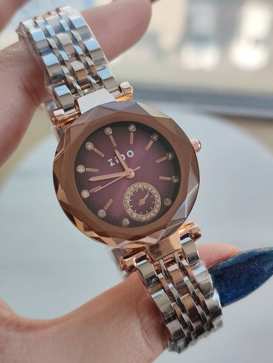 ساعت شیشه تراش زنانه