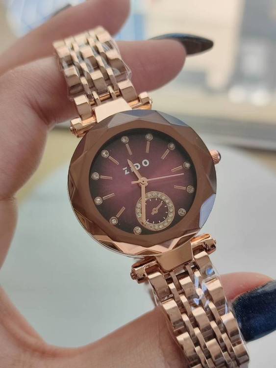 ساعت شیشه تراش زنانه