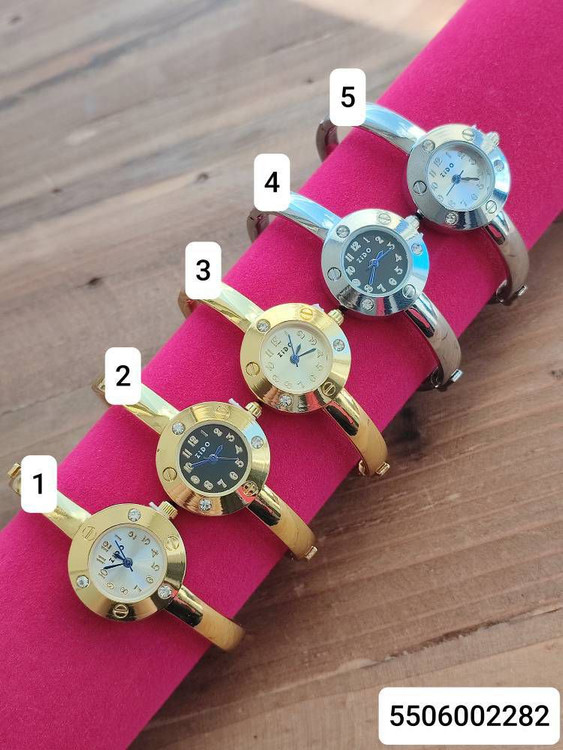 ساعت النگویی