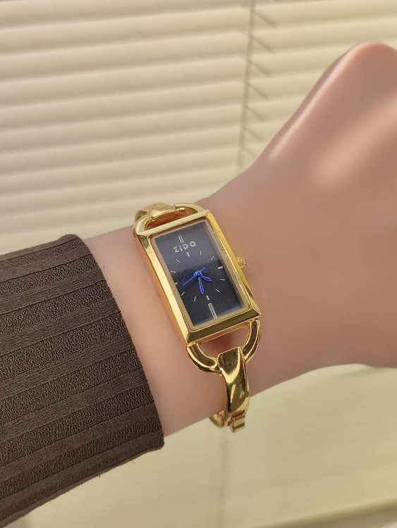 ساعت زنانه النگویی