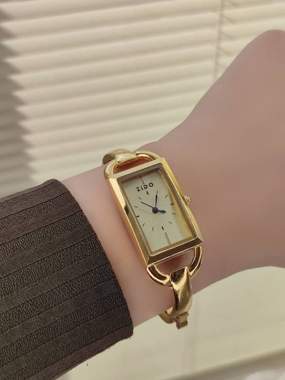 ساعت زنانه النگویی