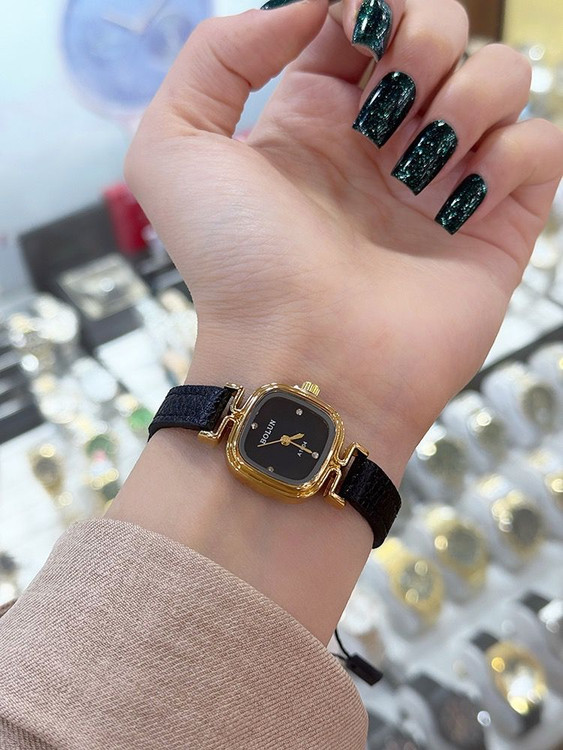 ساعت دخترانه بند چرم