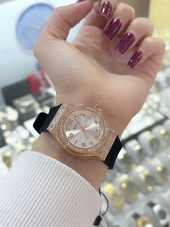 ساعت زنانه و دخترانه