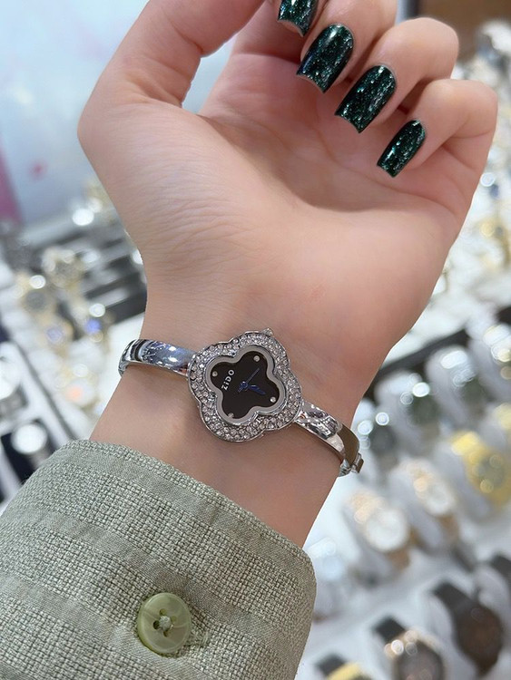 ساعت النگویی زنانه