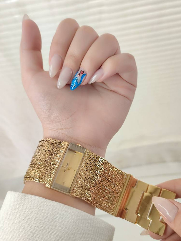 ساعت زنانه بند رشته ای