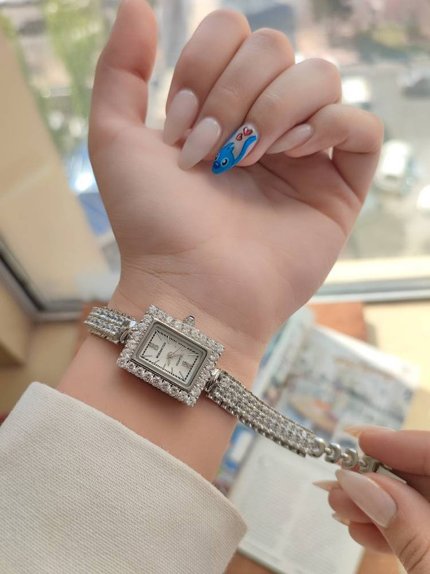 ساعت زنانه طرح نقره