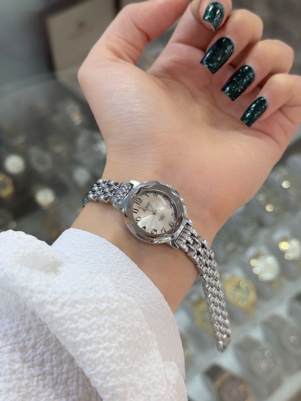ساعت مچی زنانه