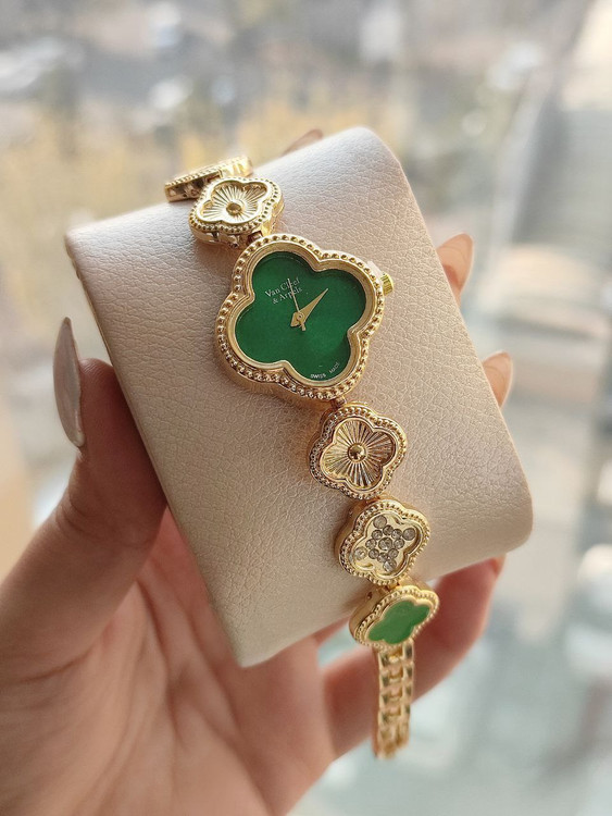 ساعت ظریف زنانه