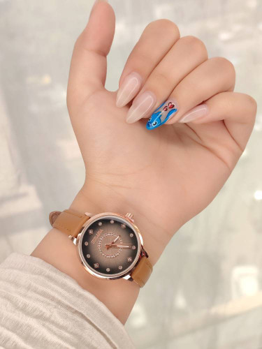 ساعت دخترانه