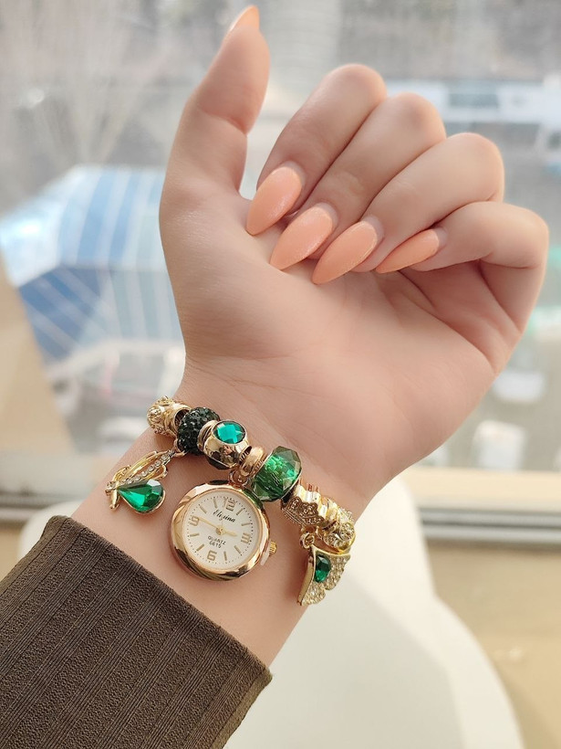 ساعت ظرفیت زنانه