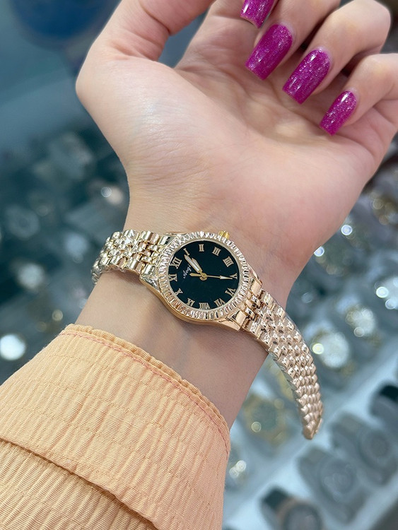 ساعت زنانه