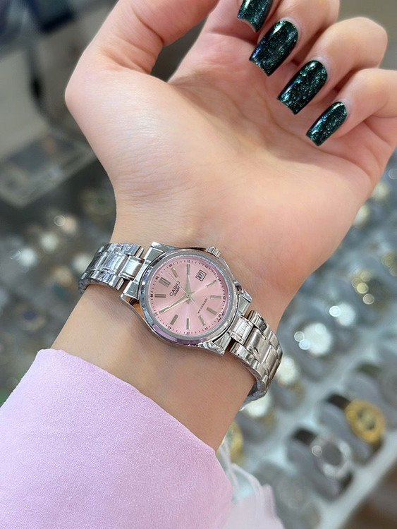 ساعت زنانه