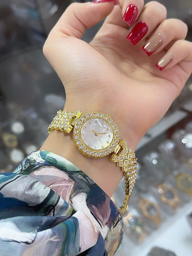 ساعت زنانه
