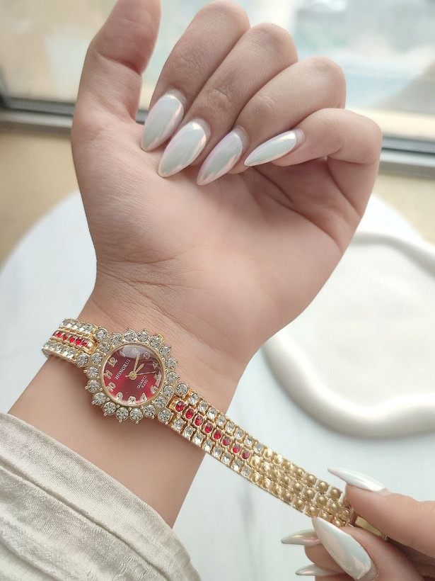 ساعت مچی عقربهای زنانه هنگروی (Hongrui) مدل نگیندار طرح جواهر - کد 4002862 (پک 3 رنگ) - جزئیات صفحه