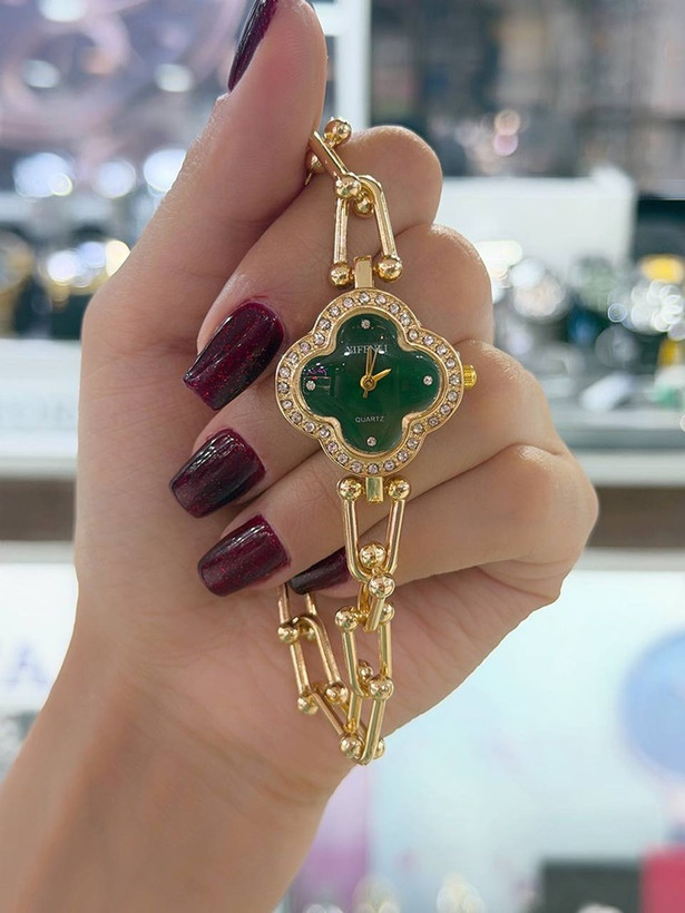 ساعت مچی زنانه تیفانی (YIFENLI) طرح ون کلیف، بند زنجیری طلایی جواهری نگیندار - نمای اصلی