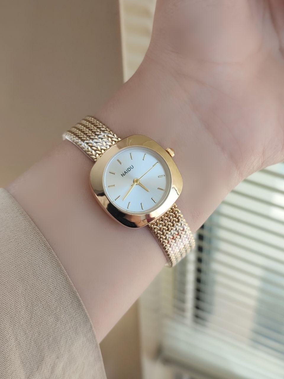 ساعت مچی زنانه نایدو مدل 9905890 بند استیل